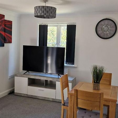 Greenhithe Cosy Apartment, Netflix And Sport Channels Экстерьер фото