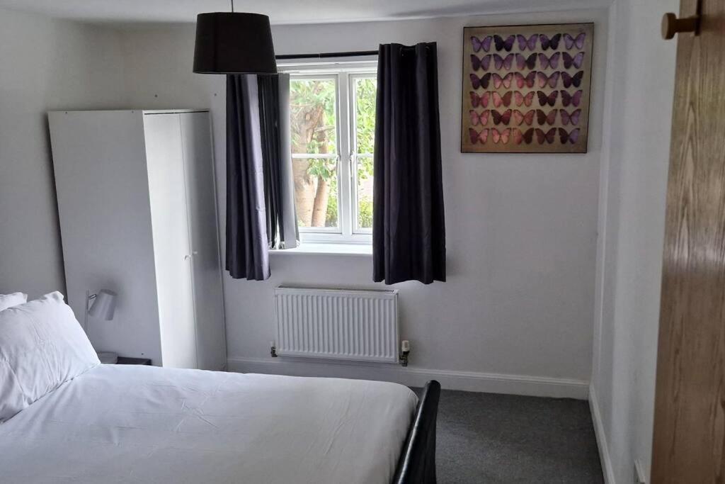 Greenhithe Cosy Apartment, Netflix And Sport Channels Экстерьер фото